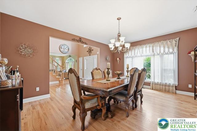 4559 Oakwood Lane, Lower Nazareth Twp, PA 18064