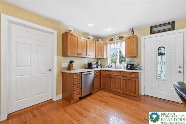 4559 Oakwood Lane, Lower Nazareth Twp, PA 18064