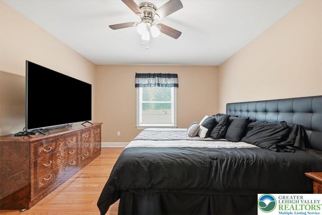 4559 Oakwood Lane, Lower Nazareth Twp, PA 18064