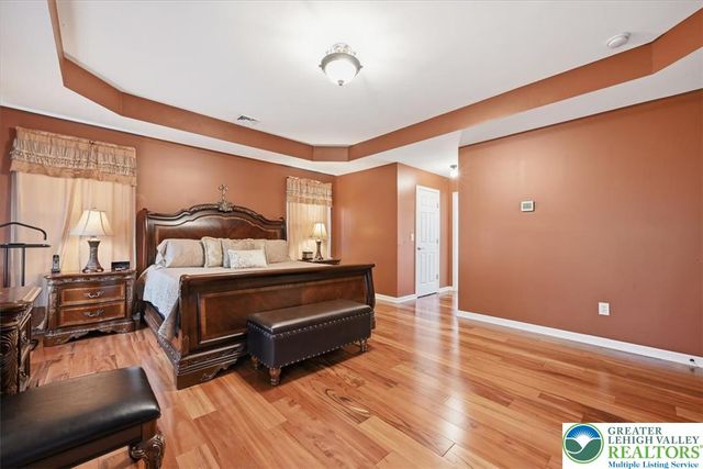4559 Oakwood Lane, Lower Nazareth Twp, PA 18064