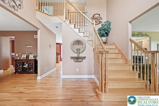 4559 Oakwood Lane, Lower Nazareth Twp, PA 18064