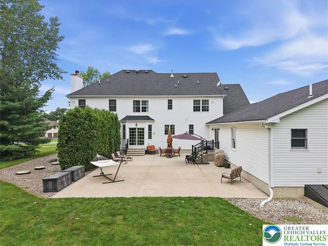 4559 Oakwood Lane, Lower Nazareth Twp, PA 18064