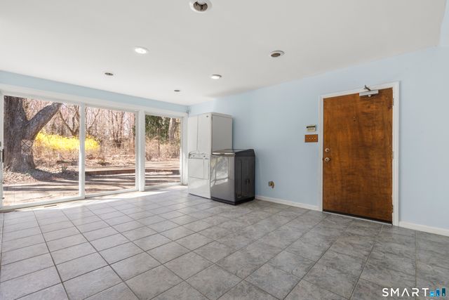 835 Monroe Turnpike, Monroe, CT 06468