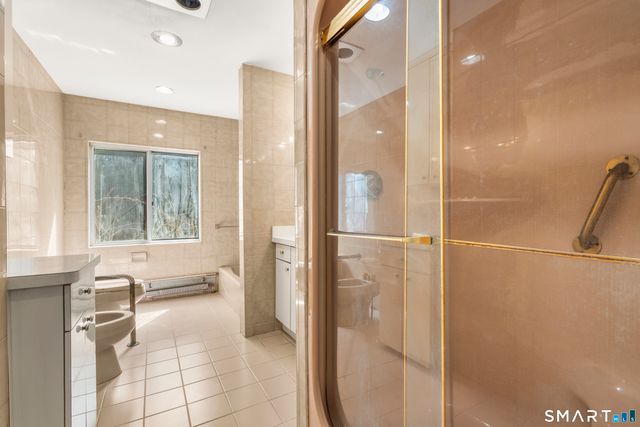 835 Monroe Turnpike, Monroe, CT 06468