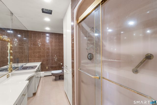 835 Monroe Turnpike, Monroe, CT 06468