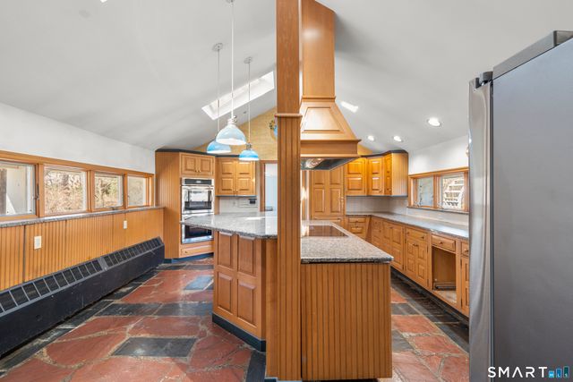 835 Monroe Turnpike, Monroe, CT 06468