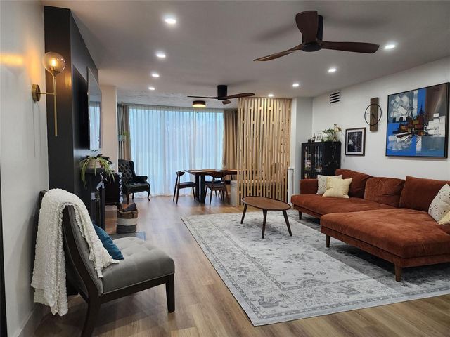 3700 Oaks Clubhouse Drive 103, Pompano Beach, FL 33069