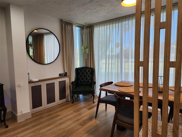 3700 Oaks Clubhouse Drive 103, Pompano Beach, FL 33069
