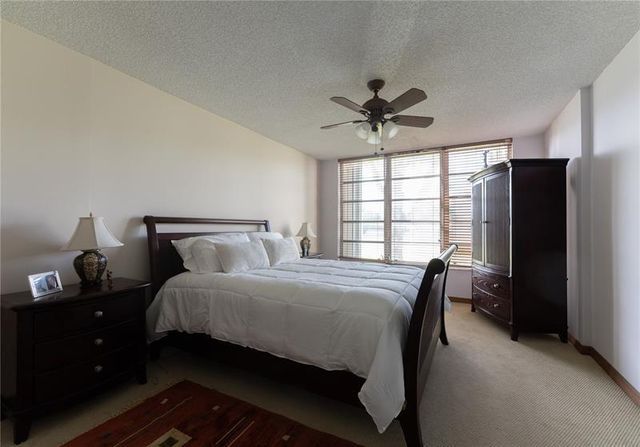 3700 Oaks Clubhouse Drive 103, Pompano Beach, FL 33069