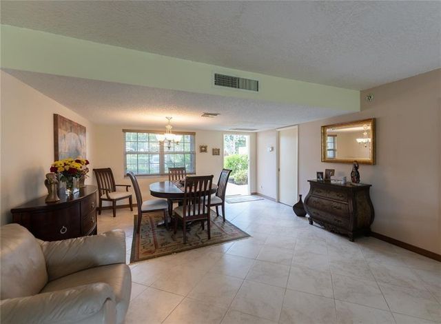 3700 Oaks Clubhouse Drive 103, Pompano Beach, FL 33069