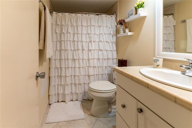 3700 Oaks Clubhouse Drive 103, Pompano Beach, FL 33069