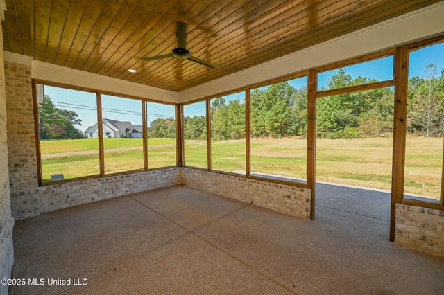 14160 Hidden Loop, Byhalia, MS 38611