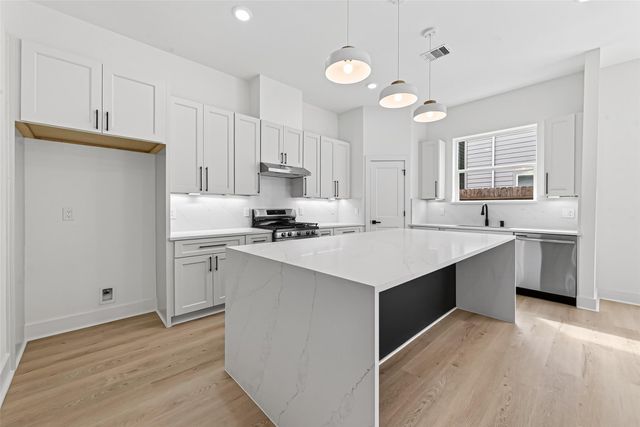 967 Highland Light Lane, Houston, TX 77091