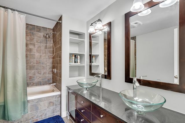 6 Fairview Ter, Woburn, MA 01801