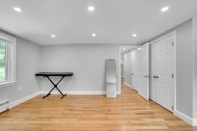 6 Fairview Ter, Woburn, MA 01801