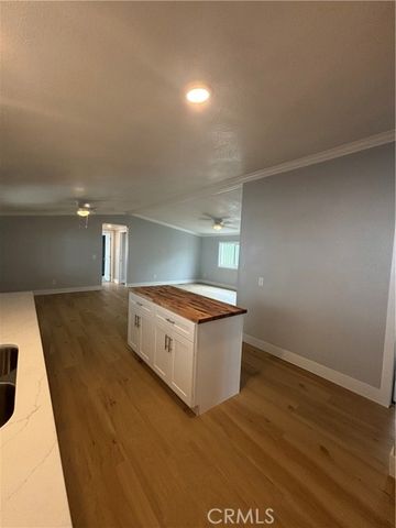 1097 N State Street 10, Hemet, CA 92543