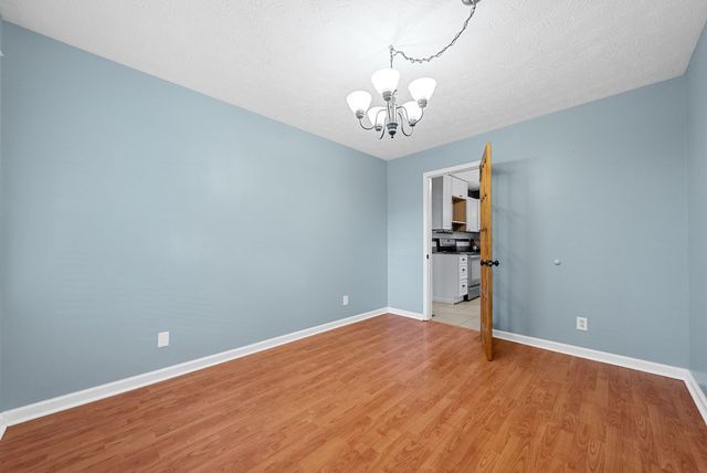 823 Oak Hurst Drive, Hopkinsville, KY 42240