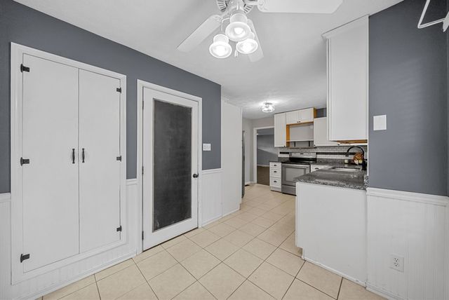 823 Oak Hurst Drive, Hopkinsville, KY 42240