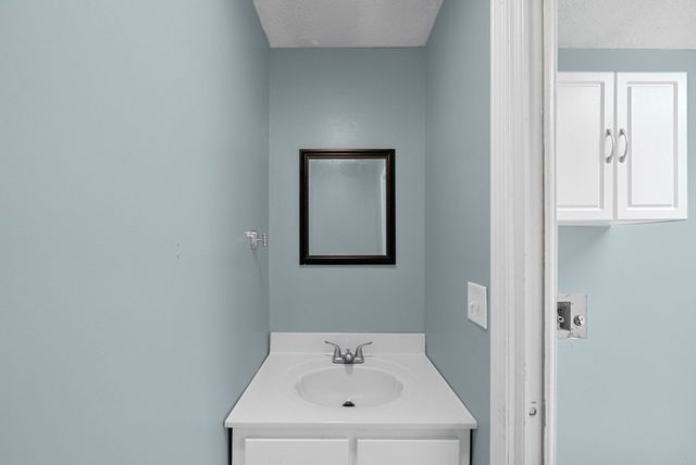 823 Oak Hurst Drive, Hopkinsville, KY 42240