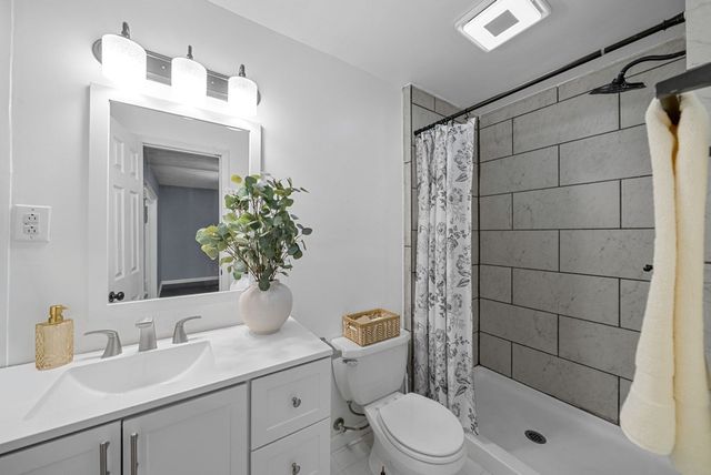 823 Oak Hurst Drive, Hopkinsville, KY 42240