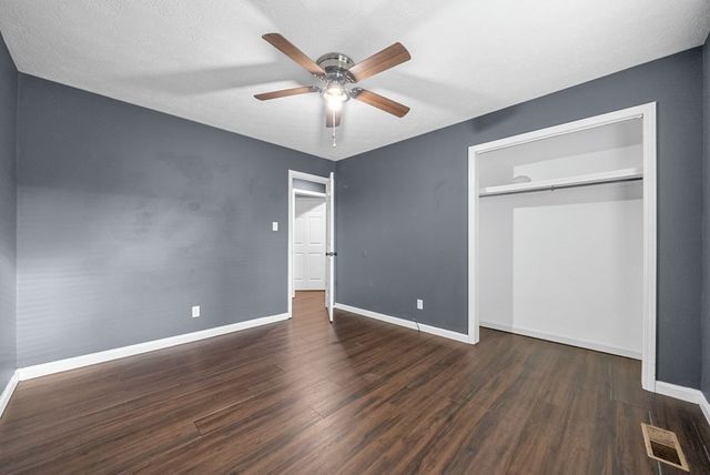 823 Oak Hurst Drive, Hopkinsville, KY 42240