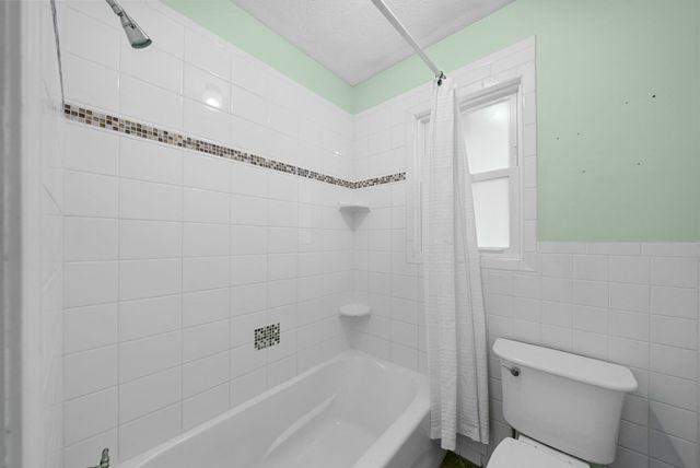 823 Oak Hurst Drive, Hopkinsville, KY 42240