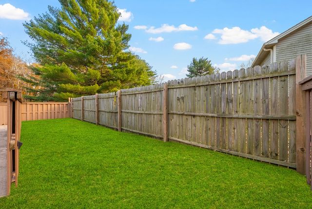 823 Oak Hurst Drive, Hopkinsville, KY 42240