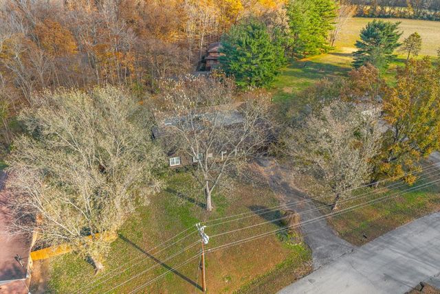 823 Oak Hurst Drive, Hopkinsville, KY 42240