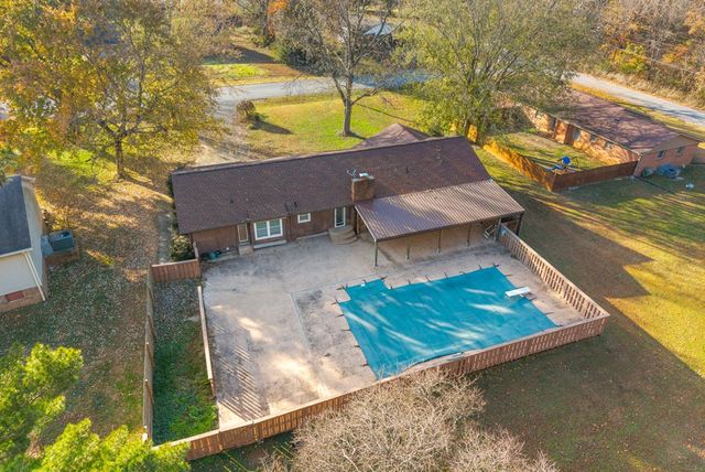 823 Oak Hurst Drive, Hopkinsville, KY 42240