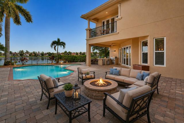 731 Edgebrook Lane, Royal Palm Beach, FL 33411