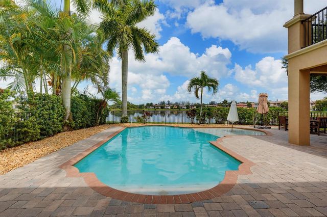 731 Edgebrook Lane, Royal Palm Beach, FL 33411