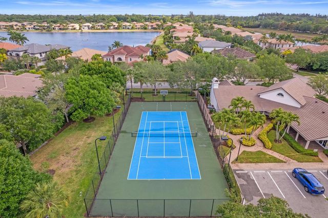 731 Edgebrook Lane, Royal Palm Beach, FL 33411