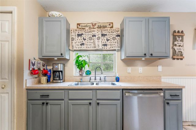 10447 GRANNING LANE, New Port Richey, FL 34654