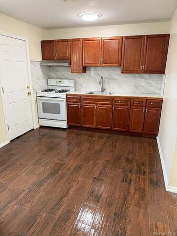 161 Merrill Street, Brentwood, NY 11717