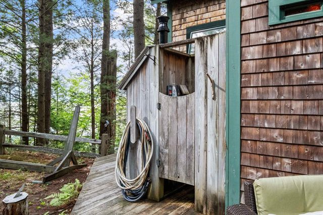 4 Diamond Island, Gilford, NH 03249