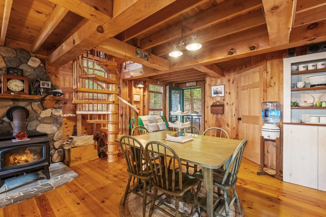 4 Diamond Island, Gilford, NH 03249