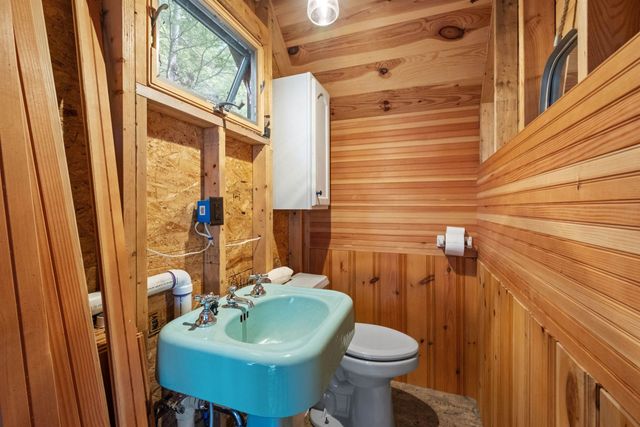 4 Diamond Island, Gilford, NH 03249