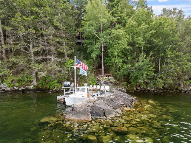 4 Diamond Island, Gilford, NH 03249