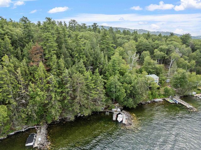 4 Diamond Island, Gilford, NH 03249