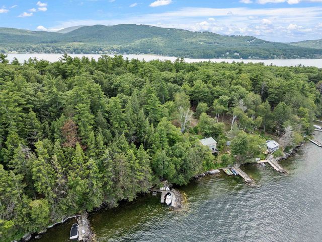 4 Diamond Island, Gilford, NH 03249