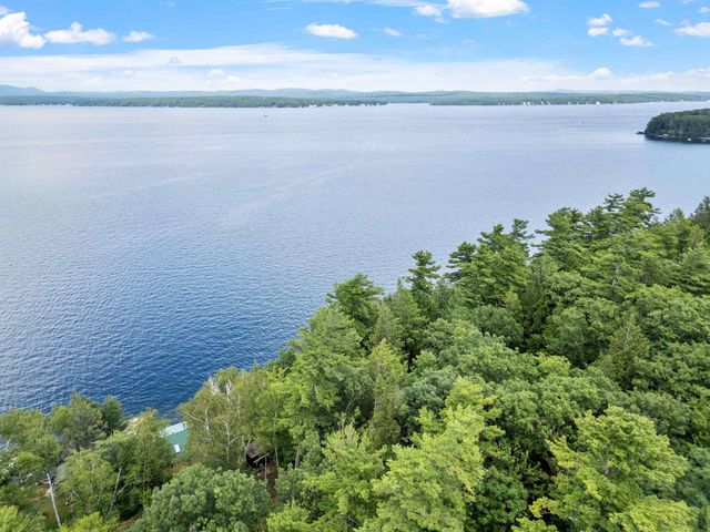 4 Diamond Island, Gilford, NH 03249