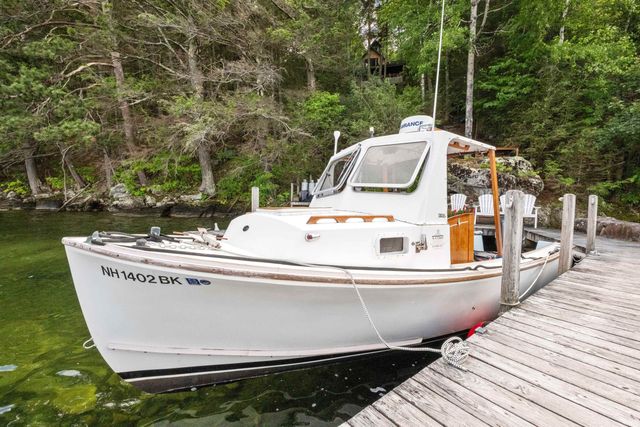 4 Diamond Island, Gilford, NH 03249