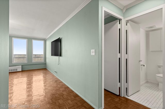 22700 GARRISON Street 1105, Dearborn, MI 48124