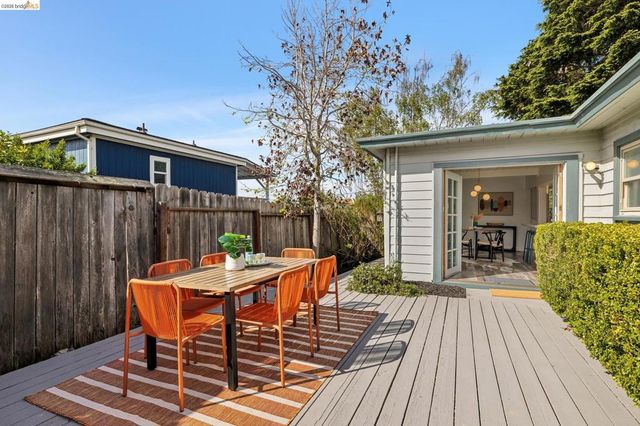 5850 Hazel Ave, Richmond, CA 94805