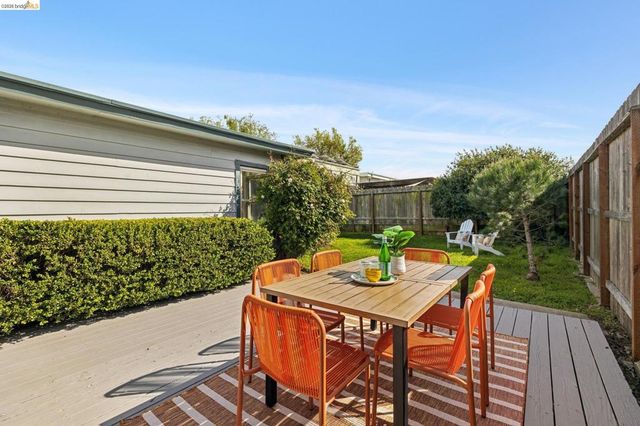 5850 Hazel Ave, Richmond, CA 94805