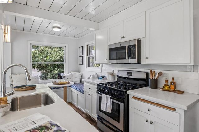 5850 Hazel Ave, Richmond, CA 94805