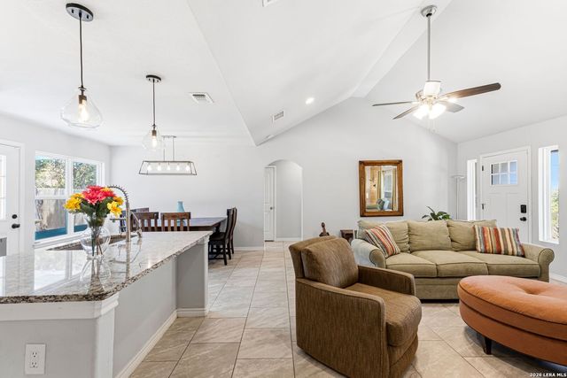 1141 High Point Ln, Spring Branch, TX 78070