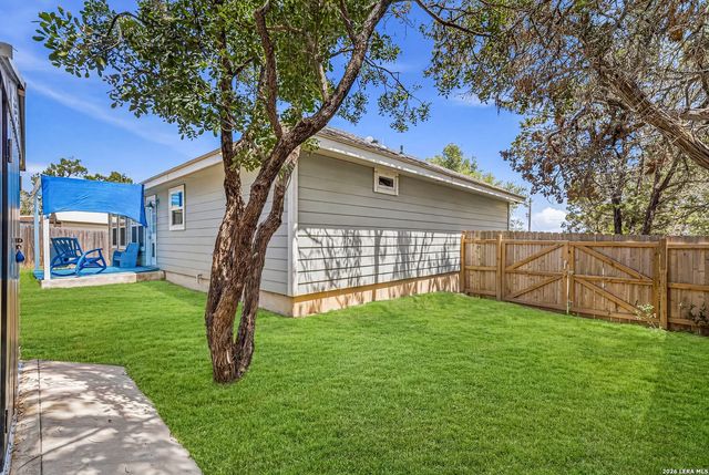 1141 High Point Ln, Spring Branch, TX 78070