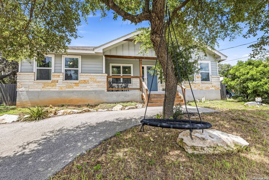 1141 High Point Ln, Spring Branch, TX 78070
