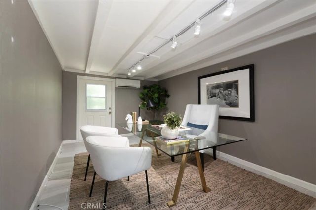 15514 High Knoll Road, Encino, CA 91436